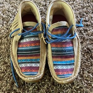 Twisted X youth size 3. Fit like a women’s 5.5. Never worn